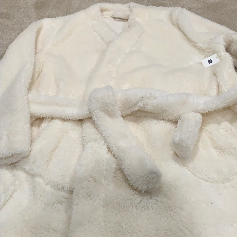 Women’s Robe - Picture 2 of 4